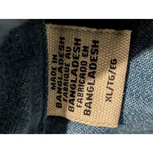 Levis Denim Shirt Women Size XL Blue Sawtooth Pearl Snaps Western Red Tab Rodeo - Picture 9 of 15